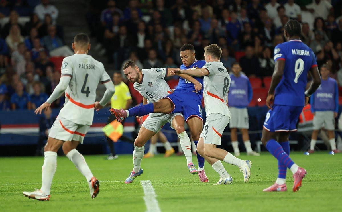 26+10+4！把关键球给我，杜兰特赛后不满发声，乌度卡也说出事实